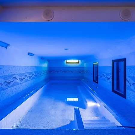 Luxury Villa In Girona With Indoor Pool & Garden Base For Costa Brava, France And Barcelona Willa Girona